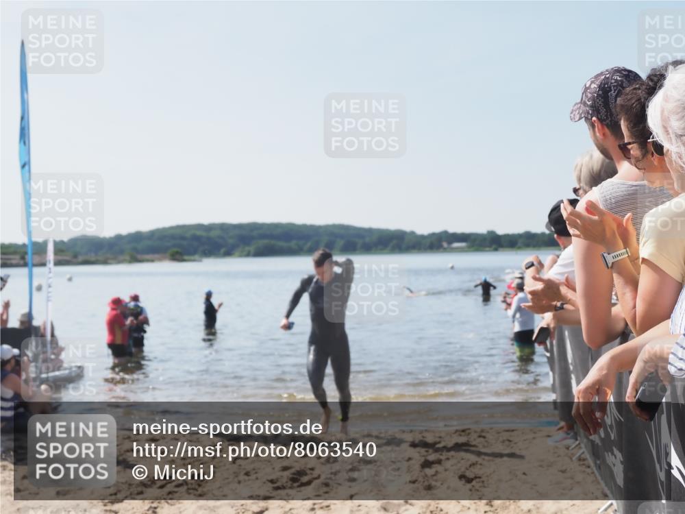 22.06.2025 - Viking Triathlon MichiJ http://msf.ph/oto/8063540 22.06.2025 10:25:08 Schwimmen 4, 521 meine-sportfotos.de