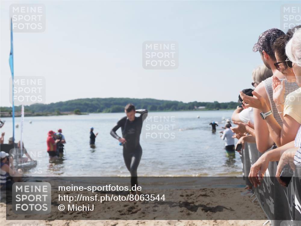 22.06.2025 - Viking Triathlon MichiJ http://msf.ph/oto/8063544 22.06.2025 10:25:09 Schwimmen 4, 521 meine-sportfotos.de