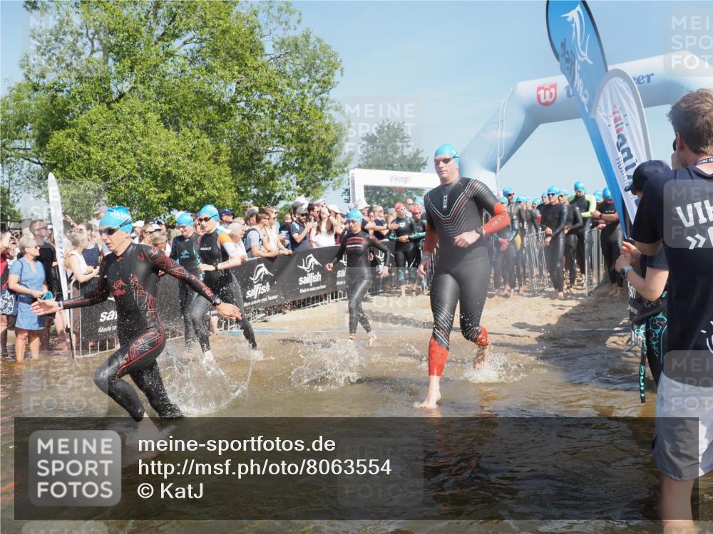 22.06.2025 - Viking Triathlon KatJ http://msf.ph/oto/8063554 22.06.2025 10:02:53 Schwimmen 5, 40, 43, 47, 98, 154, 164, 323, 340, 430, 475, 486, 548, 552, 554, 608 meine-sportfotos.de