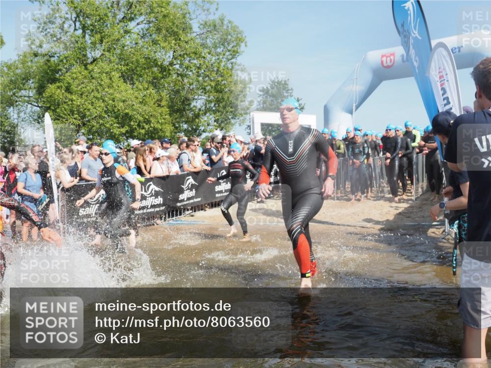 22.06.2025 - Viking Triathlon KatJ http://msf.ph/oto/8063560 22.06.2025 10:02:54 Schwimmen 5, 40, 43, 47, 98, 101, 154, 164, 233, 340, 398, 430, 475, 486, 548, 554, 608, 632 meine-sportfotos.de