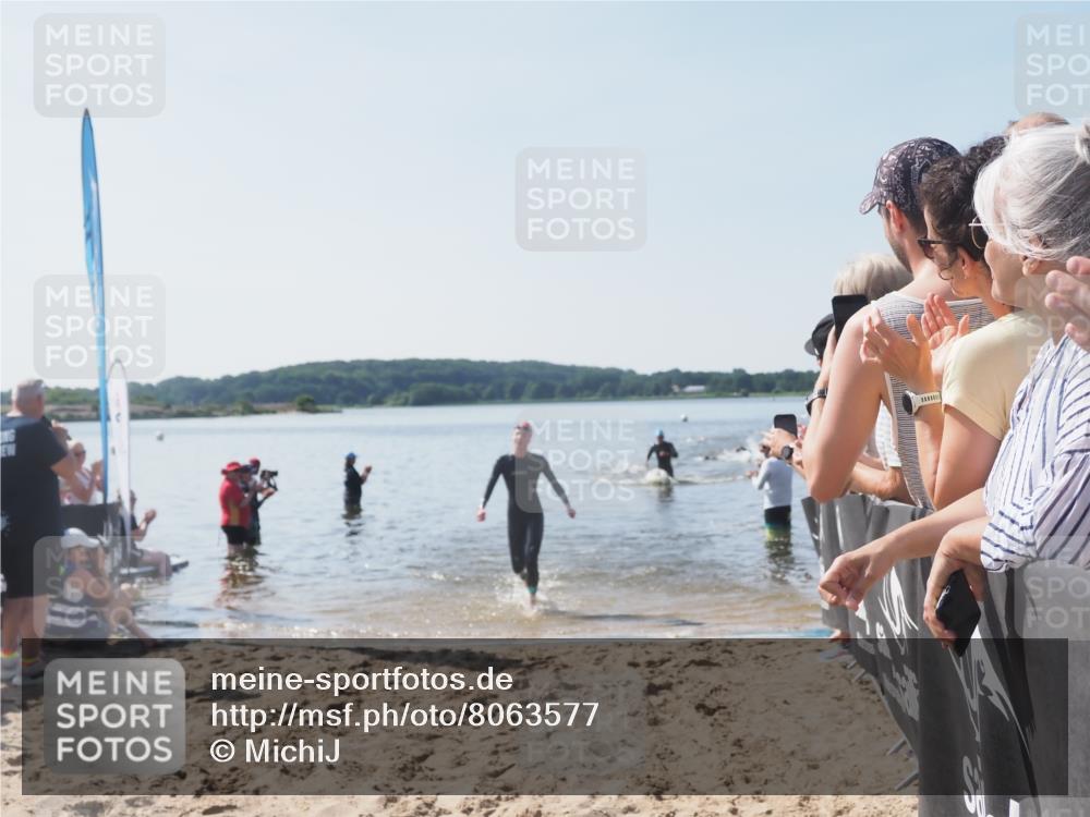 22.06.2025 - Viking Triathlon MichiJ http://msf.ph/oto/8063577 22.06.2025 10:25:32 Schwimmen 2, 122, 420, 641 meine-sportfotos.de