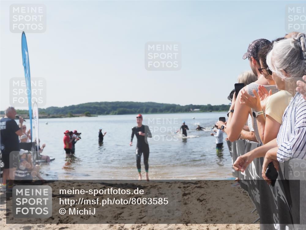 22.06.2025 - Viking Triathlon MichiJ http://msf.ph/oto/8063585 22.06.2025 10:25:32 Schwimmen 2, 122, 420, 641 meine-sportfotos.de