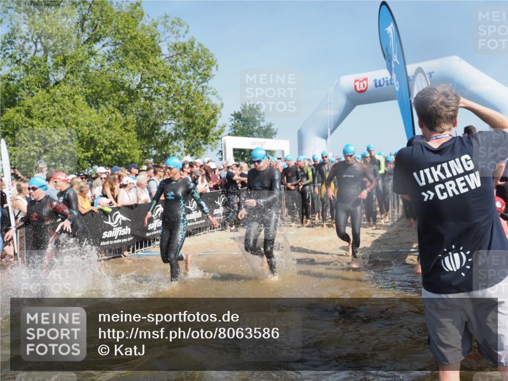 22.06.2025 - Viking Triathlon KatJ http://msf.ph/oto/8063586 22.06.2025 10:02:58 Schwimmen 5, 40, 43, 47, 101, 154, 164, 233, 340, 398, 475, 548, 554, 608, 632 meine-sportfotos.de