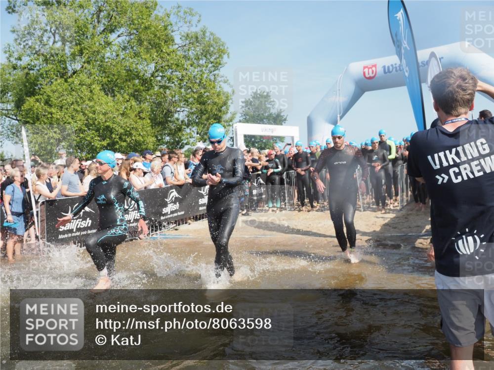 22.06.2025 - Viking Triathlon KatJ http://msf.ph/oto/8063598 22.06.2025 10:02:58 Schwimmen 5, 40, 43, 47, 101, 154, 164, 233, 340, 398, 475, 548, 554, 608, 632 meine-sportfotos.de