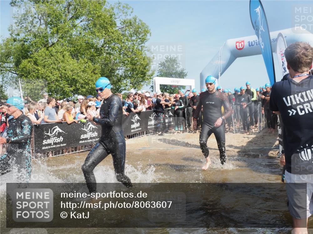 22.06.2025 - Viking Triathlon KatJ http://msf.ph/oto/8063607 22.06.2025 10:02:59 Schwimmen 5, 40, 43, 47, 101, 154, 164, 177, 204, 233, 340, 349, 398, 475, 478, 548, 554, 602, 608, 632 meine-sportfotos.de