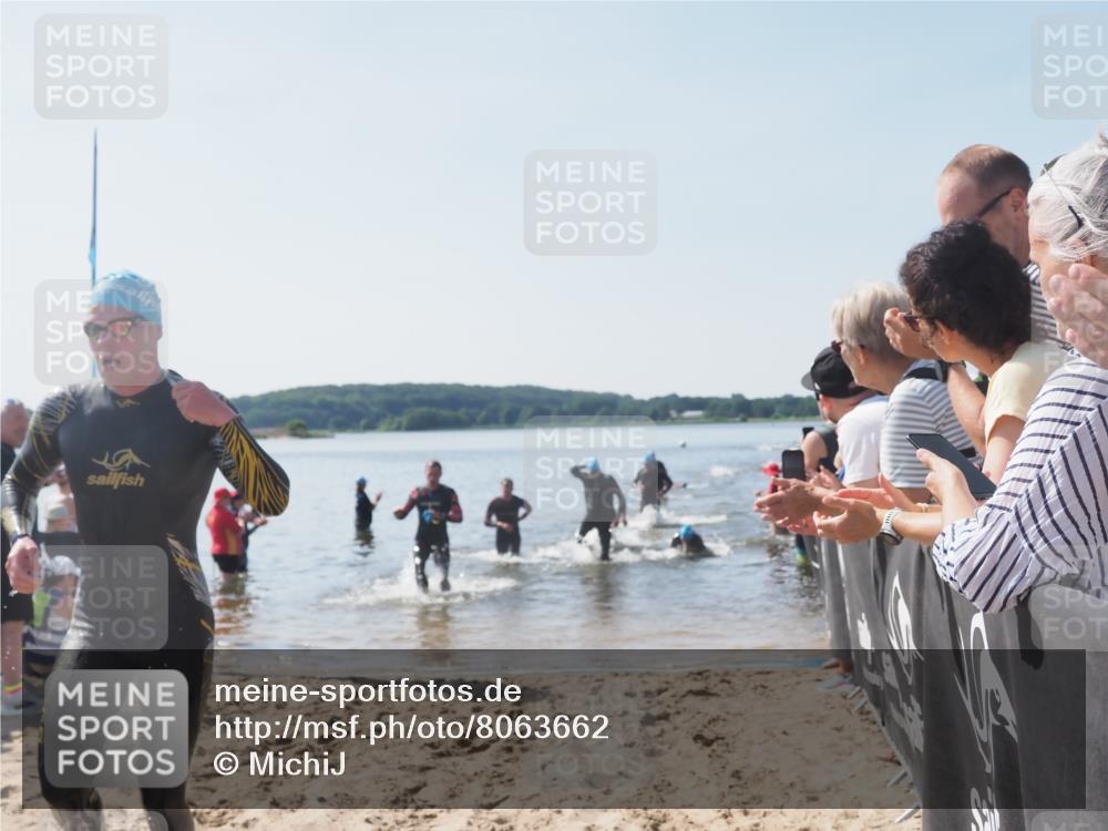 22.06.2025 - Viking Triathlon MichiJ http://msf.ph/oto/8063662 22.06.2025 10:25:48 Schwimmen 10, 49, 420, 455, 485, 544, 557 meine-sportfotos.de