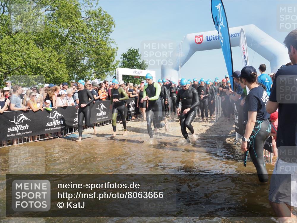 22.06.2025 - Viking Triathlon KatJ http://msf.ph/oto/8063666 22.06.2025 10:03:08 Schwimmen 101, 177, 187, 204, 208, 233, 334, 349, 398, 478, 505, 524, 602, 632 meine-sportfotos.de