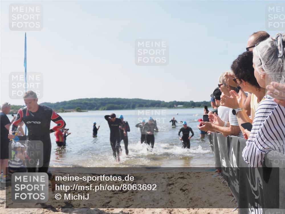 22.06.2025 - Viking Triathlon MichiJ http://msf.ph/oto/8063692 22.06.2025 10:25:52 Schwimmen 10, 49, 420, 455, 485, 544, 557, 642 meine-sportfotos.de