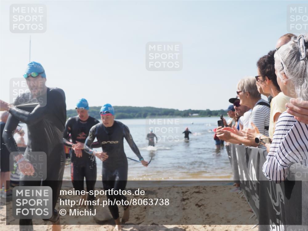 22.06.2025 - Viking Triathlon MichiJ http://msf.ph/oto/8063738 22.06.2025 10:25:57 Schwimmen 10, 49, 455, 557, 617, 642 meine-sportfotos.de