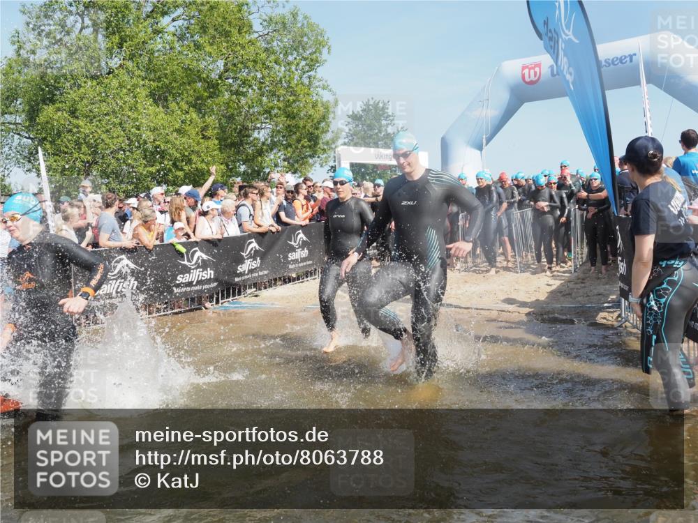 22.06.2025 - Viking Triathlon KatJ http://msf.ph/oto/8063788 22.06.2025 10:03:24 Schwimmen 25, 34, 42, 88, 89, 134, 163, 221, 229, 251, 324, 332, 540, 556 meine-sportfotos.de