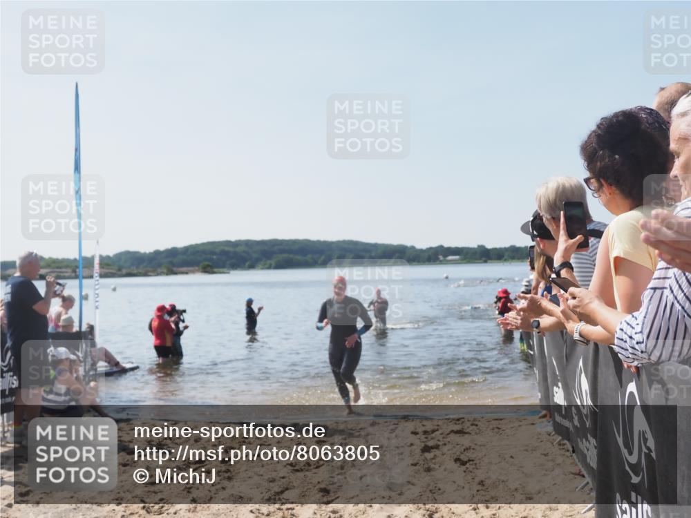 22.06.2025 - Viking Triathlon MichiJ http://msf.ph/oto/8063805 22.06.2025 10:26:08 Schwimmen 9, 526, 617, 642 meine-sportfotos.de