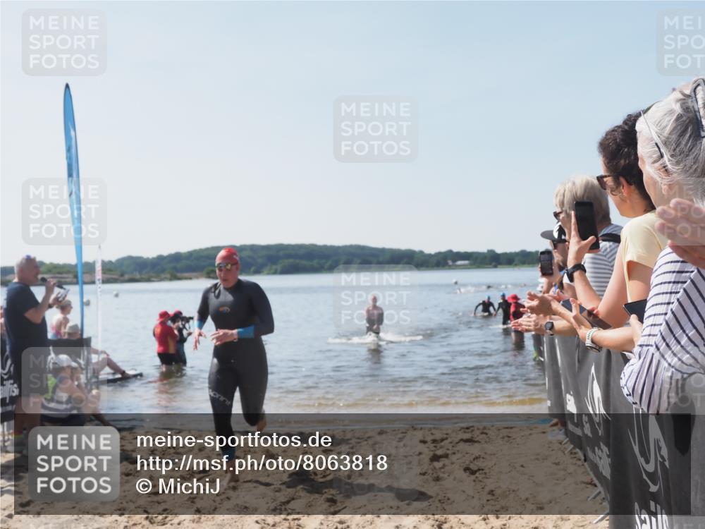 22.06.2025 - Viking Triathlon MichiJ http://msf.ph/oto/8063818 22.06.2025 10:26:09 Schwimmen 9, 526, 617, 642 meine-sportfotos.de