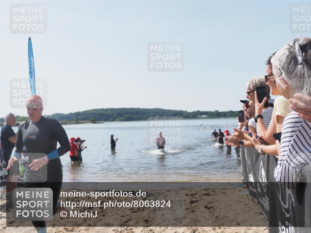 22.06.2025 - Viking Triathlon MichiJ http://msf.ph/oto/8063824 22.06.2025 10:26:10 Schwimmen 9, 526, 617, 642 meine-sportfotos.de
