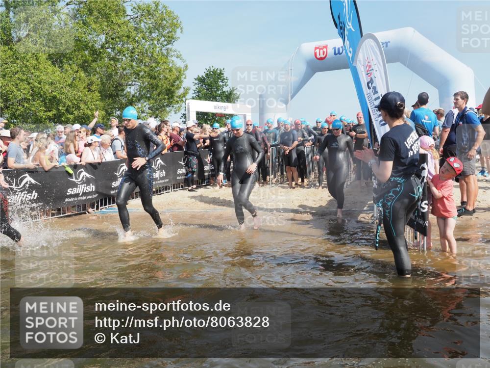 22.06.2025 - Viking Triathlon KatJ http://msf.ph/oto/8063828 22.06.2025 10:03:29 Schwimmen 25, 34, 42, 88, 89, 163, 179, 182, 221, 251, 324, 332, 454, 540, 556, 645 meine-sportfotos.de