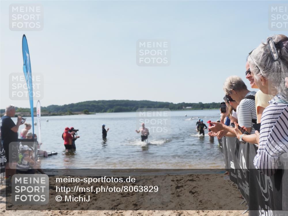 22.06.2025 - Viking Triathlon MichiJ http://msf.ph/oto/8063829 22.06.2025 10:26:10 Schwimmen 9, 526, 617, 642 meine-sportfotos.de