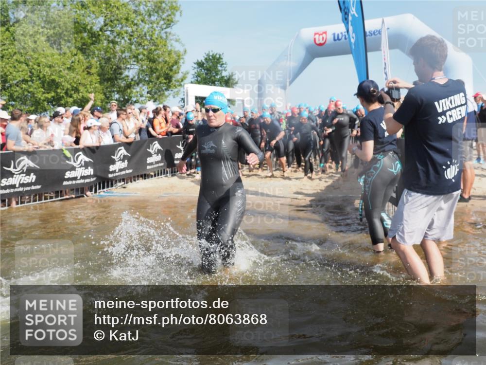 22.06.2025 - Viking Triathlon KatJ http://msf.ph/oto/8063868 22.06.2025 10:03:32 Schwimmen 25, 42, 58, 88, 179, 182, 221, 251, 324, 332, 434, 454, 556, 645, 659 meine-sportfotos.de