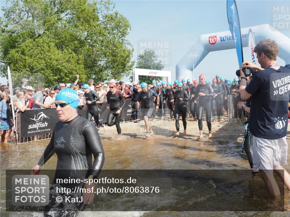 22.06.2025 - Viking Triathlon KatJ http://msf.ph/oto/8063876 22.06.2025 10:03:33 Schwimmen 25, 42, 58, 88, 179, 182, 221, 251, 324, 332, 434, 454, 556, 645, 659 meine-sportfotos.de