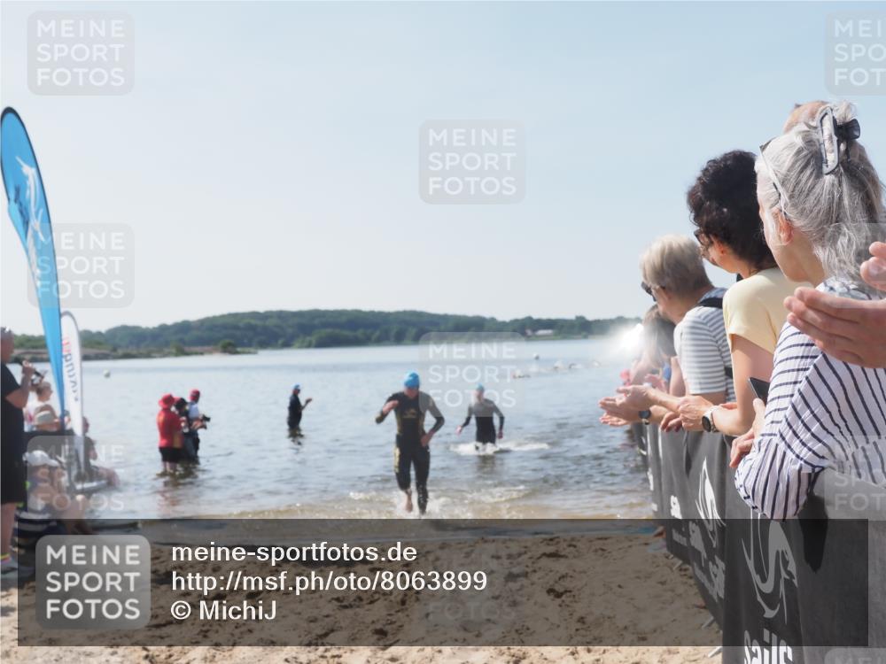 22.06.2025 - Viking Triathlon MichiJ http://msf.ph/oto/8063899 22.06.2025 10:26:19 Schwimmen 9, 526 meine-sportfotos.de