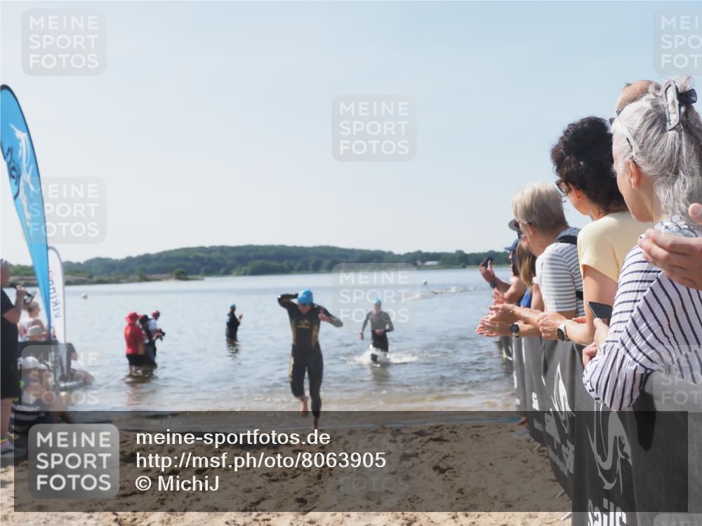 22.06.2025 - Viking Triathlon MichiJ http://msf.ph/oto/8063905 22.06.2025 10:26:20 Schwimmen 9, 526 meine-sportfotos.de