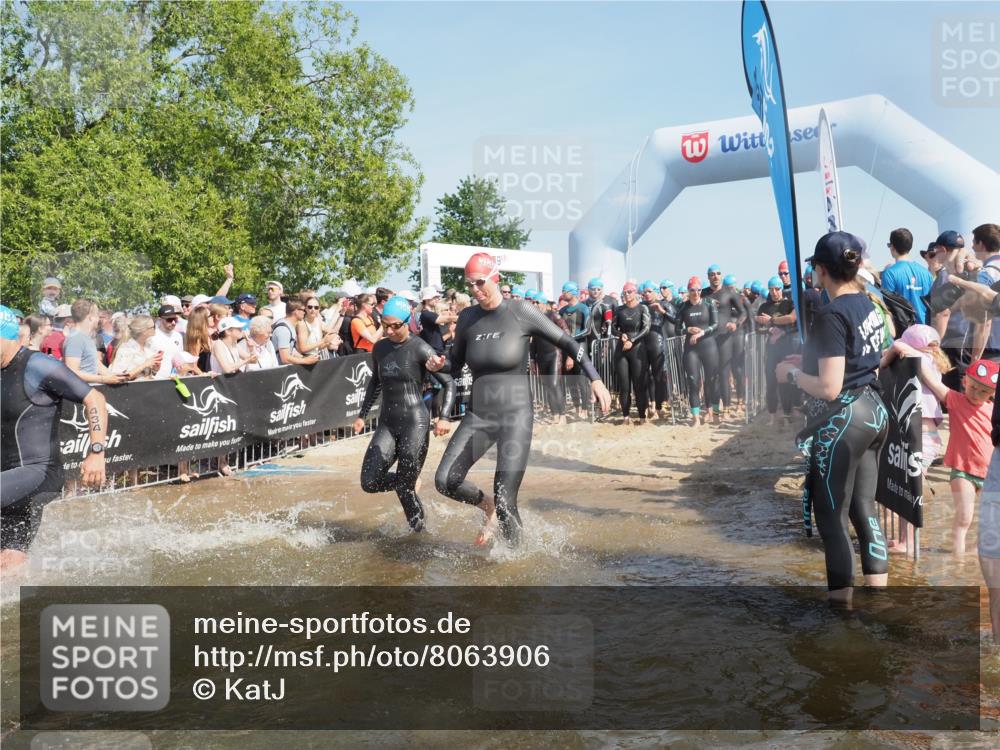 22.06.2025 - Viking Triathlon KatJ http://msf.ph/oto/8063906 22.06.2025 10:03:34 Schwimmen 42, 58, 62, 79, 148, 179, 182, 221, 324, 434, 454, 556, 619, 635, 645, 659 meine-sportfotos.de