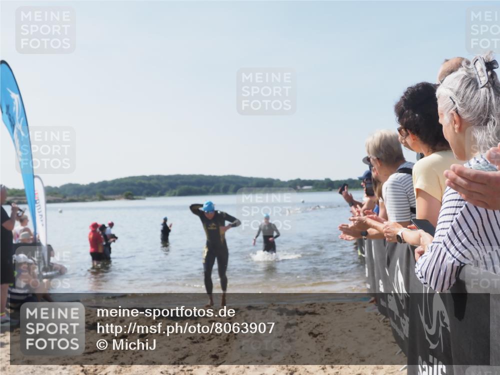 22.06.2025 - Viking Triathlon MichiJ http://msf.ph/oto/8063907 22.06.2025 10:26:20 Schwimmen 9, 526 meine-sportfotos.de