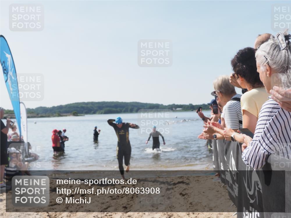 22.06.2025 - Viking Triathlon MichiJ http://msf.ph/oto/8063908 22.06.2025 10:26:20 Schwimmen 9, 526 meine-sportfotos.de