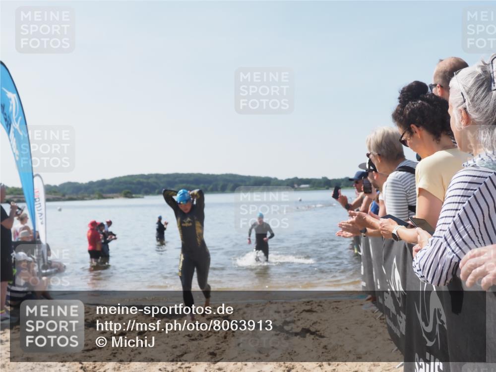 22.06.2025 - Viking Triathlon MichiJ http://msf.ph/oto/8063913 22.06.2025 10:26:21 Schwimmen 9, 526 meine-sportfotos.de