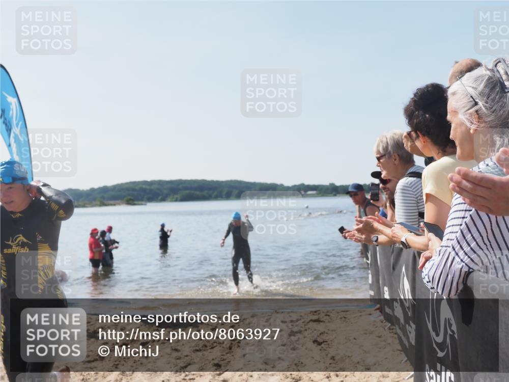 22.06.2025 - Viking Triathlon MichiJ http://msf.ph/oto/8063927 22.06.2025 10:26:22 Schwimmen 9, 526 meine-sportfotos.de