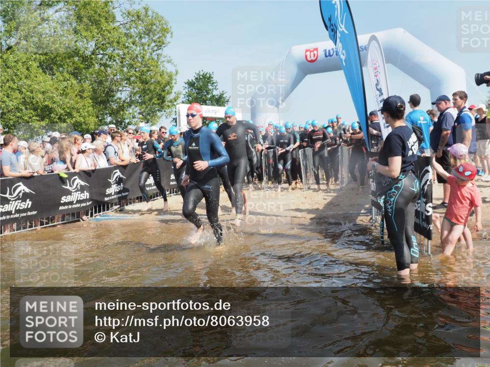 22.06.2025 - Viking Triathlon KatJ http://msf.ph/oto/8063958 22.06.2025 10:03:43 Schwimmen 58, 62, 79, 108, 148, 157, 179, 296, 434, 456, 619, 635, 645, 648, 659 meine-sportfotos.de