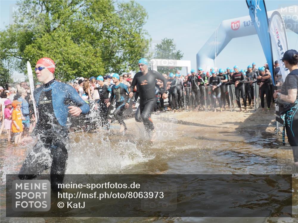 22.06.2025 - Viking Triathlon KatJ http://msf.ph/oto/8063973 22.06.2025 10:03:43 Schwimmen 58, 62, 79, 108, 148, 157, 179, 296, 434, 456, 619, 635, 645, 648, 659 meine-sportfotos.de