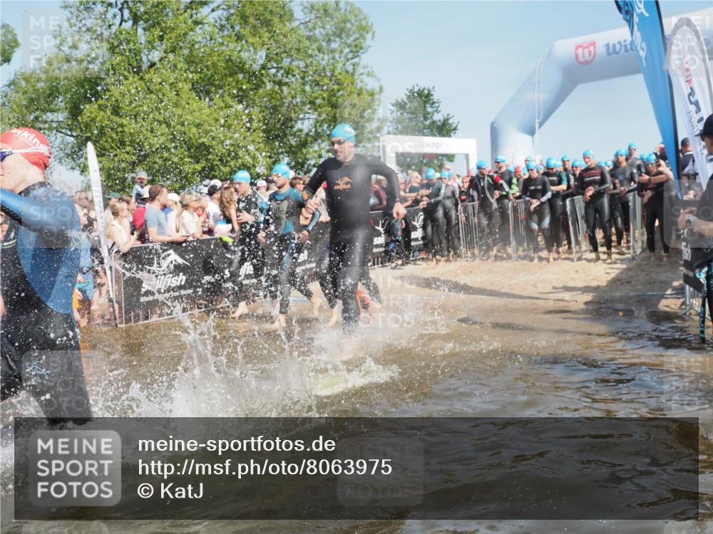 22.06.2025 - Viking Triathlon KatJ http://msf.ph/oto/8063975 22.06.2025 10:03:44 Schwimmen 58, 62, 77, 79, 108, 148, 157, 296, 396, 434, 456, 495, 619, 635, 648, 659 meine-sportfotos.de