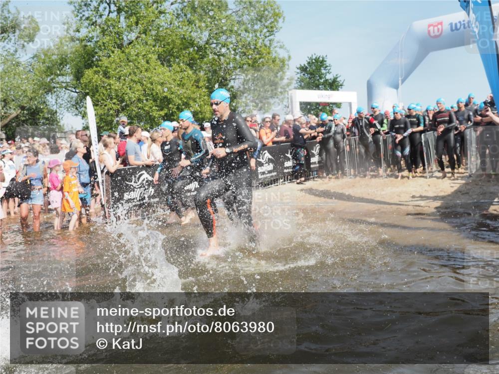 22.06.2025 - Viking Triathlon KatJ http://msf.ph/oto/8063980 22.06.2025 10:03:44 Schwimmen 58, 62, 77, 79, 108, 148, 157, 296, 396, 434, 456, 495, 619, 635, 648, 659 meine-sportfotos.de
