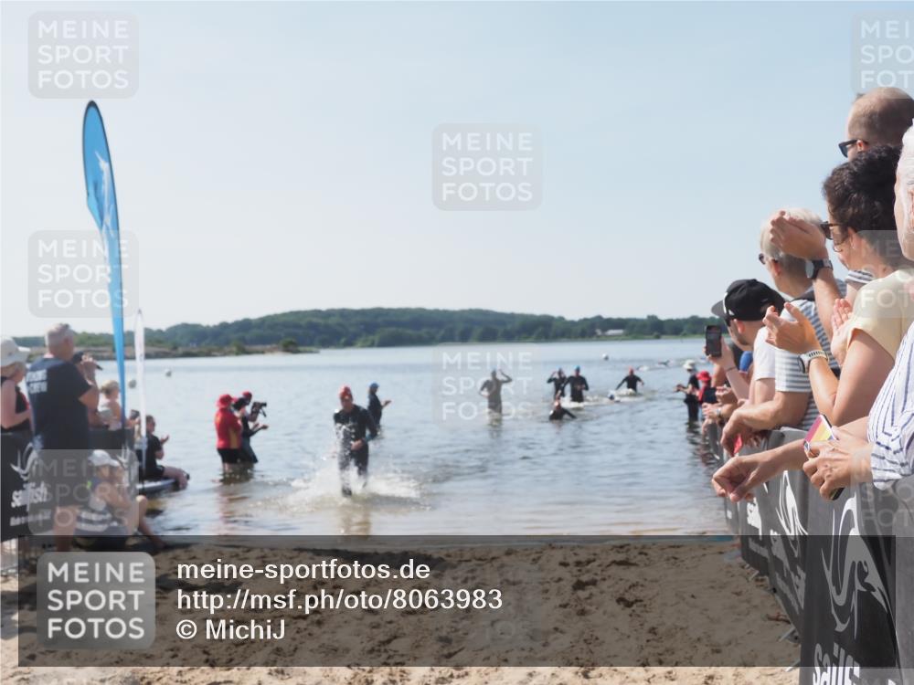 22.06.2025 - Viking Triathlon MichiJ http://msf.ph/oto/8063983 22.06.2025 10:26:54 Schwimmen 52, 145, 288, 610, 623, 661 meine-sportfotos.de