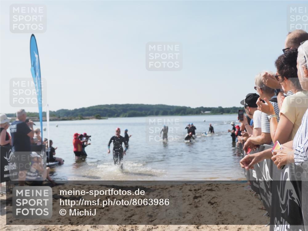 22.06.2025 - Viking Triathlon MichiJ http://msf.ph/oto/8063986 22.06.2025 10:26:54 Schwimmen 52, 145, 288, 610, 623, 661 meine-sportfotos.de