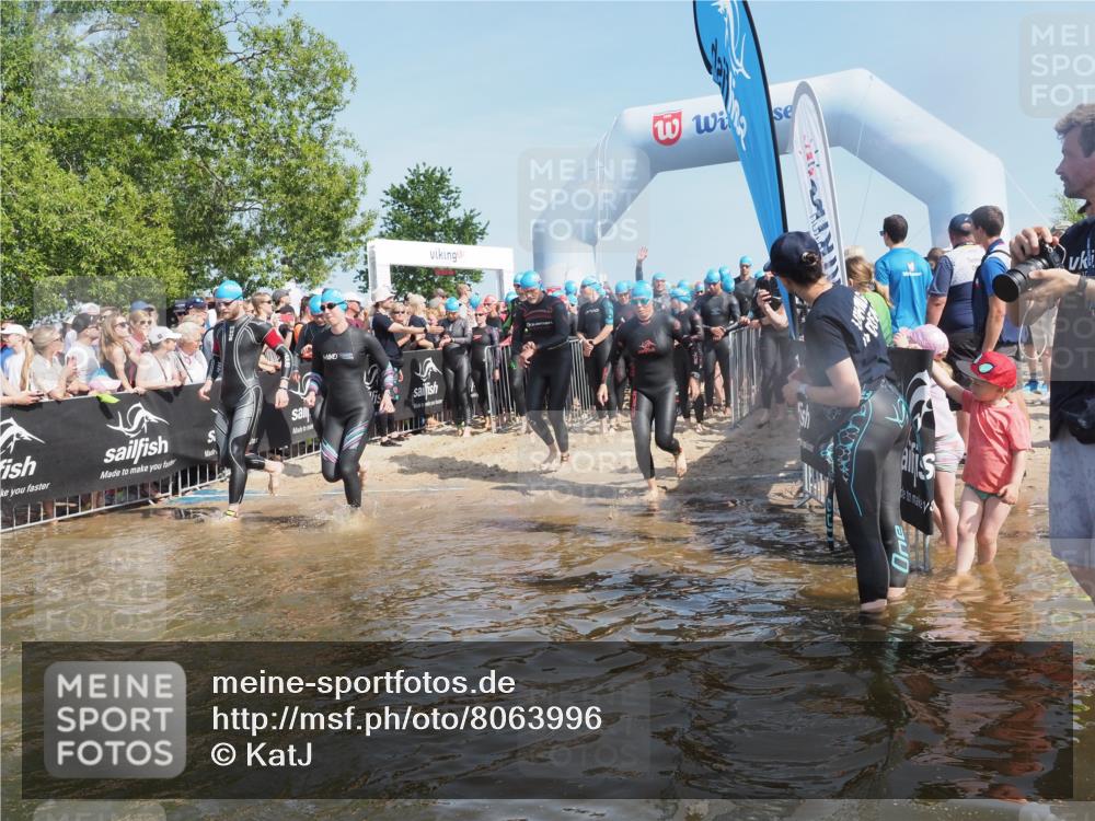 22.06.2025 - Viking Triathlon KatJ http://msf.ph/oto/8063996 22.06.2025 10:03:48 Schwimmen 26, 62, 77, 79, 108, 148, 157, 296, 396, 451, 456, 495, 619, 635, 648 meine-sportfotos.de