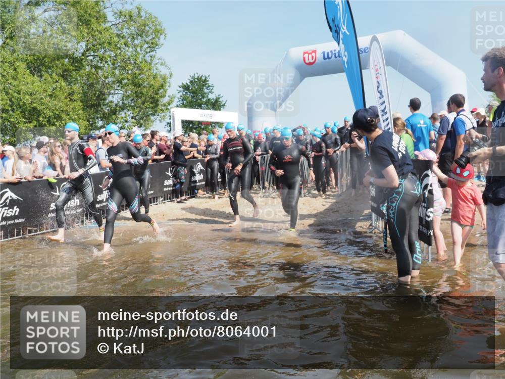 22.06.2025 - Viking Triathlon KatJ http://msf.ph/oto/8064001 22.06.2025 10:03:48 Schwimmen 26, 62, 77, 79, 108, 148, 157, 296, 396, 451, 456, 495, 619, 635, 648 meine-sportfotos.de