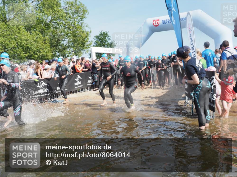 22.06.2025 - Viking Triathlon KatJ http://msf.ph/oto/8064014 22.06.2025 10:03:49 Schwimmen 26, 77, 108, 157, 296, 383, 396, 451, 456, 495, 648 meine-sportfotos.de