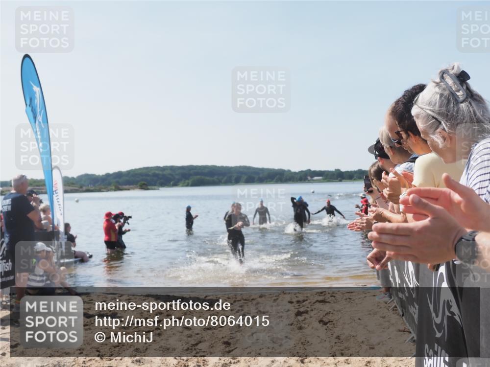 22.06.2025 - Viking Triathlon MichiJ http://msf.ph/oto/8064015 22.06.2025 10:27:02 Schwimmen 52, 81, 145, 288, 623, 661 meine-sportfotos.de
