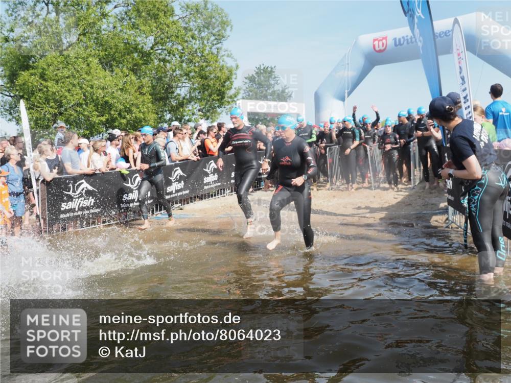 22.06.2025 - Viking Triathlon KatJ http://msf.ph/oto/8064023 22.06.2025 10:03:49 Schwimmen 26, 77, 108, 157, 296, 383, 396, 451, 456, 495, 648 meine-sportfotos.de