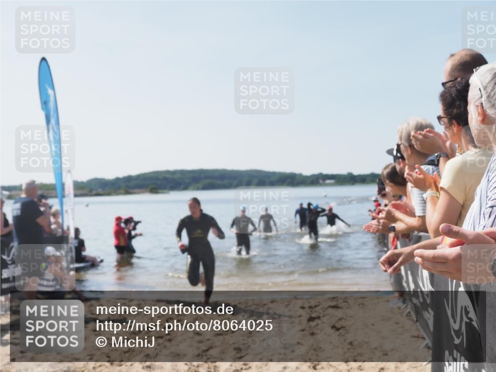 22.06.2025 - Viking Triathlon MichiJ http://msf.ph/oto/8064025 22.06.2025 10:27:03 Schwimmen 52, 81, 145, 288, 623, 661 meine-sportfotos.de