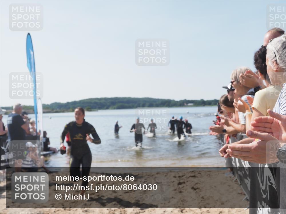 22.06.2025 - Viking Triathlon MichiJ http://msf.ph/oto/8064030 22.06.2025 10:27:04 Schwimmen 52, 81, 145, 288, 623, 661 meine-sportfotos.de