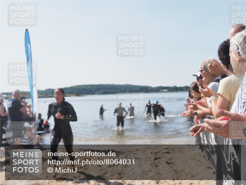 22.06.2025 - Viking Triathlon MichiJ http://msf.ph/oto/8064031 22.06.2025 10:27:04 Schwimmen 52, 81, 145, 288, 623, 661 meine-sportfotos.de