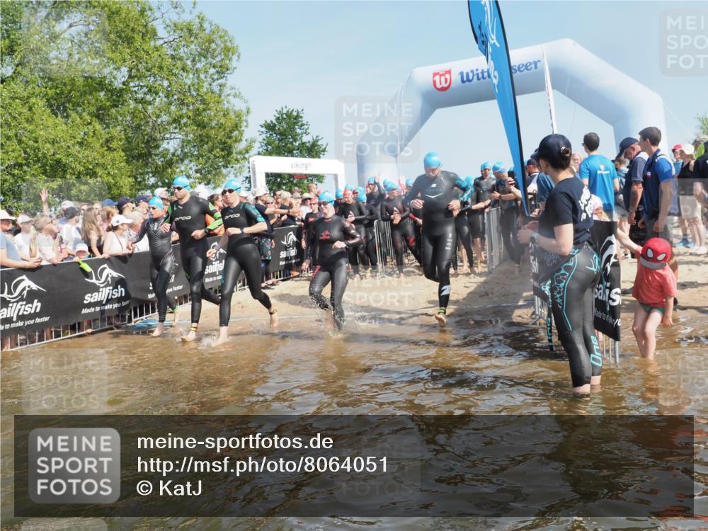 22.06.2025 - Viking Triathlon KatJ http://msf.ph/oto/8064051 22.06.2025 10:03:53 Schwimmen 26, 54, 77, 108, 157, 215, 242, 296, 336, 383, 396, 451, 456, 495, 648 meine-sportfotos.de