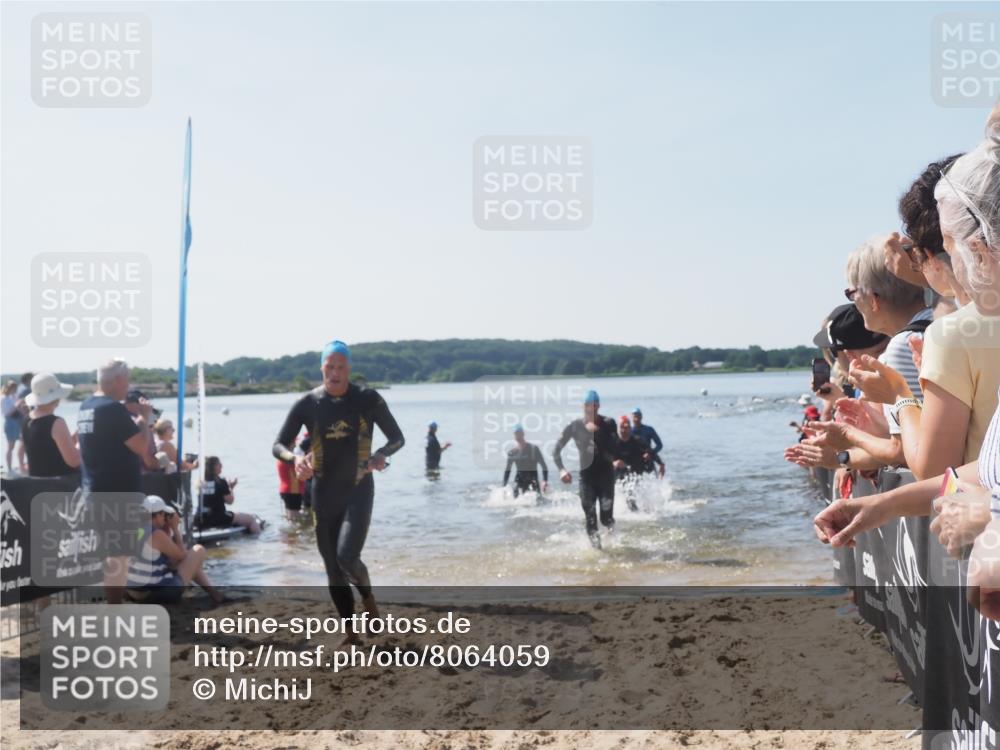 22.06.2025 - Viking Triathlon MichiJ http://msf.ph/oto/8064059 22.06.2025 10:27:08 Schwimmen 52, 81, 145, 288, 623 meine-sportfotos.de