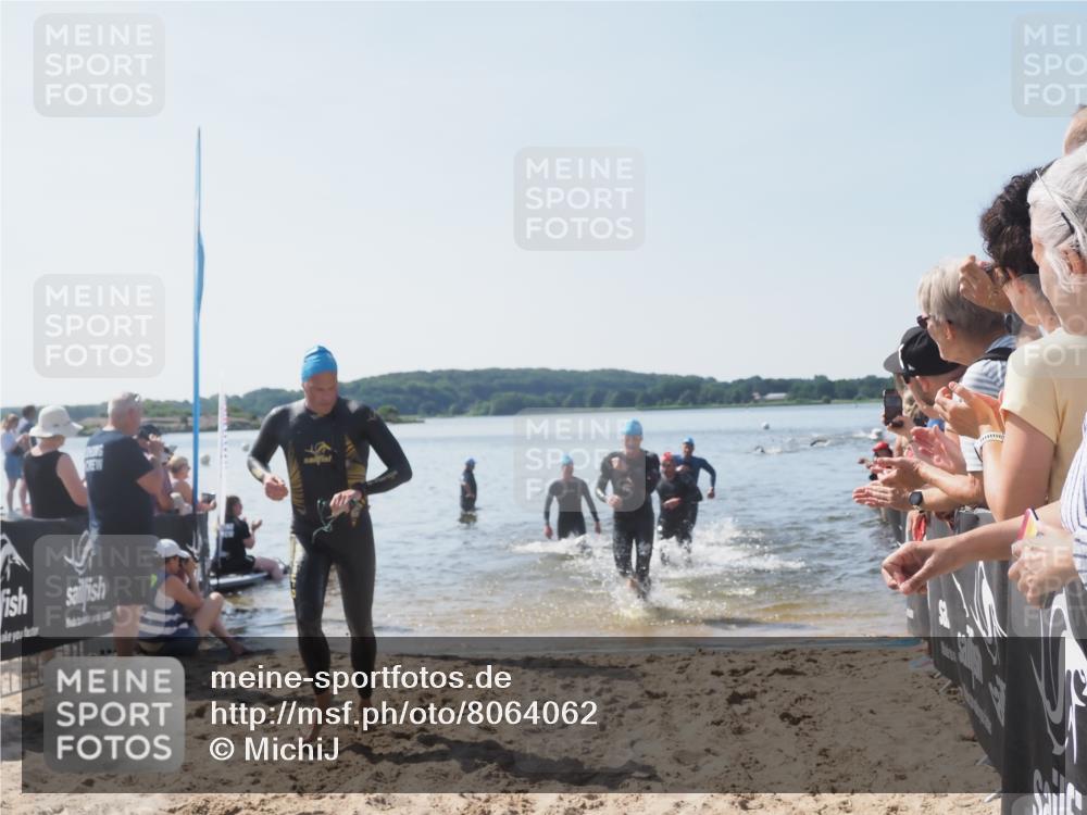 22.06.2025 - Viking Triathlon MichiJ http://msf.ph/oto/8064062 22.06.2025 10:27:08 Schwimmen 52, 81, 145, 288, 623 meine-sportfotos.de