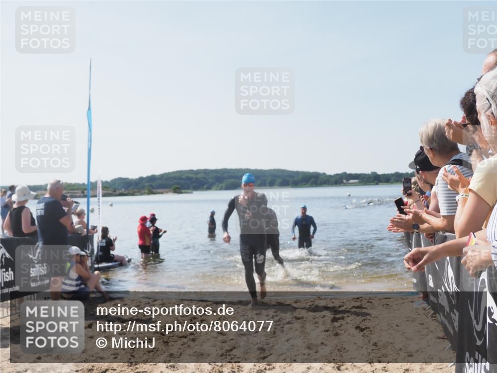 22.06.2025 - Viking Triathlon MichiJ http://msf.ph/oto/8064077 22.06.2025 10:27:10 Schwimmen 52, 81, 145, 623 meine-sportfotos.de
