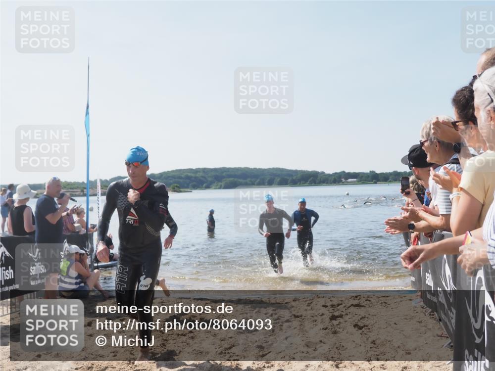 22.06.2025 - Viking Triathlon MichiJ http://msf.ph/oto/8064093 22.06.2025 10:27:12 Schwimmen 52, 81, 145, 623 meine-sportfotos.de