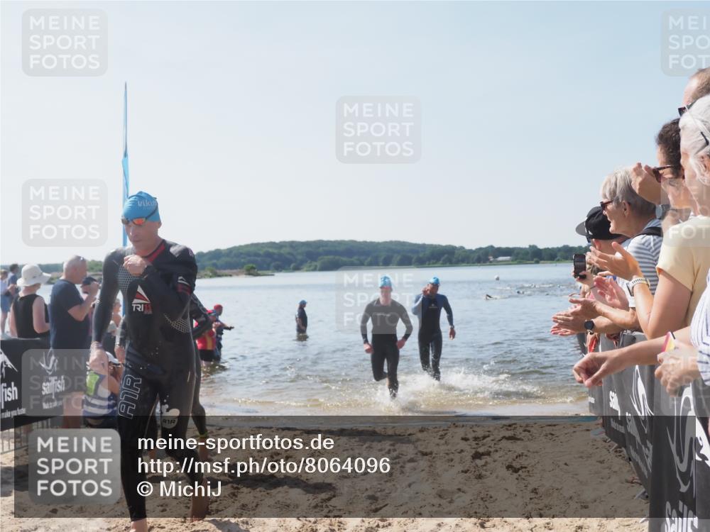 22.06.2025 - Viking Triathlon MichiJ http://msf.ph/oto/8064096 22.06.2025 10:27:12 Schwimmen 52, 81, 145, 623 meine-sportfotos.de