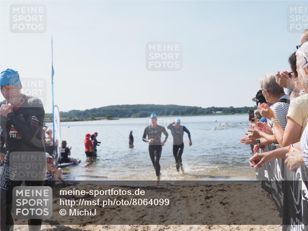 22.06.2025 - Viking Triathlon MichiJ http://msf.ph/oto/8064099 22.06.2025 10:27:12 Schwimmen 52, 81, 145, 623 meine-sportfotos.de