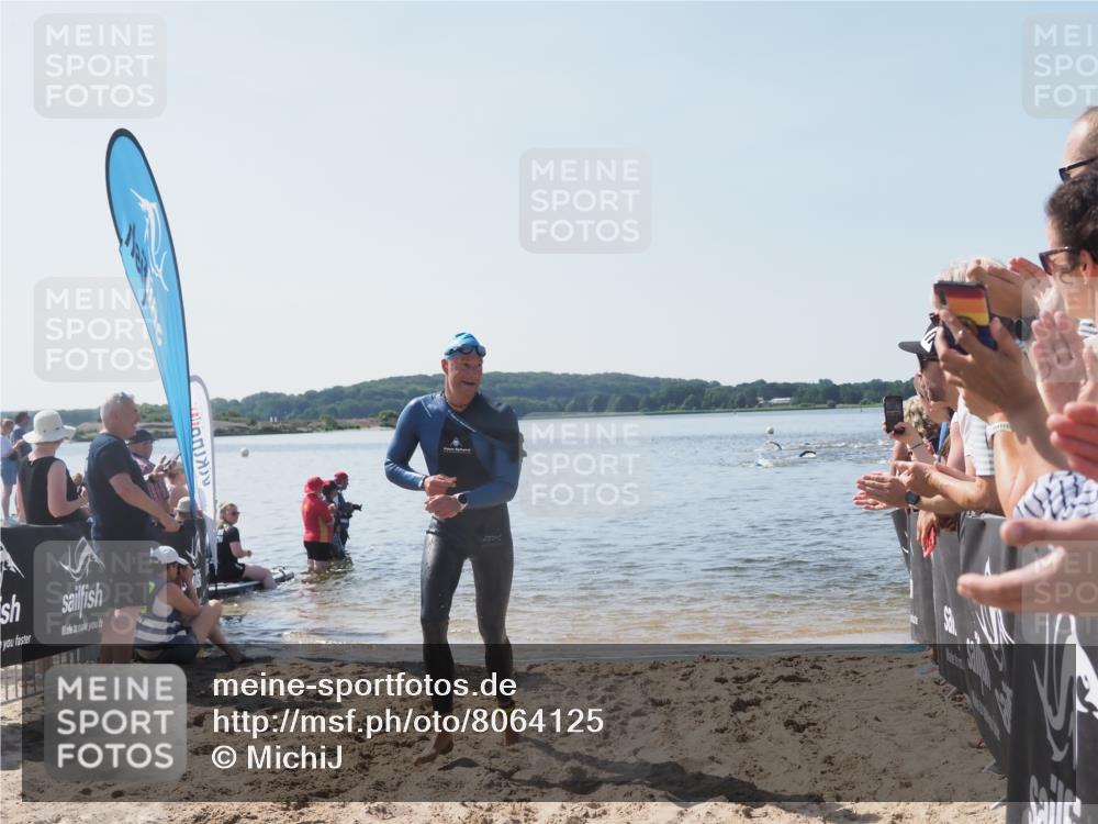 22.06.2025 - Viking Triathlon MichiJ http://msf.ph/oto/8064125 22.06.2025 10:27:15 Schwimmen 52, 81 meine-sportfotos.de